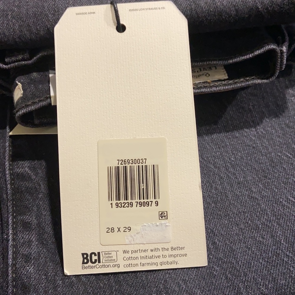 Levi's RibCage Ankle Straight Jeans - Picture 9 of 16